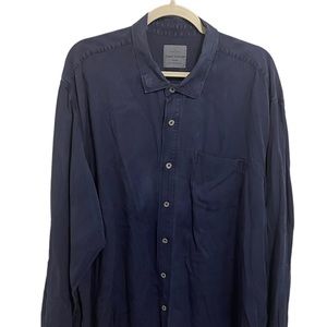 Tommy Bahama Blue Button down shirt